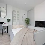 Towarowa Towers Modern Air-conditioned By Renters