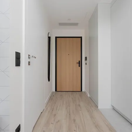 Towarowa Towers Modern Air-conditioned By Renters Warszawa