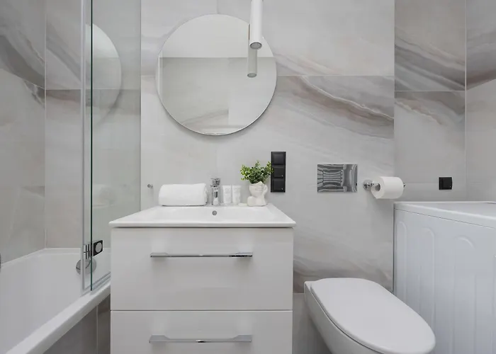 Apartment Towarowa Towers Modern Air-conditioned By Renters